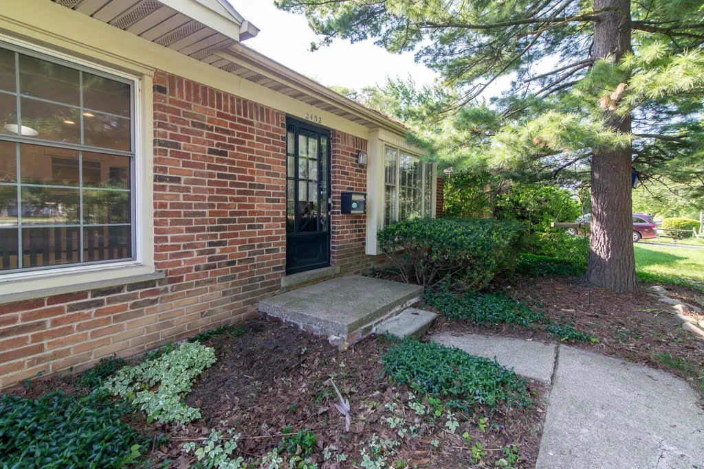 2432 Nixon Road Ann Arbor City MI 48105