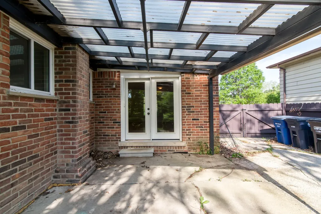 2432 Nixon Road Ann Arbor City MI 48105