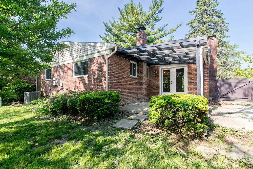 2432 Nixon Road Ann Arbor City MI 48105