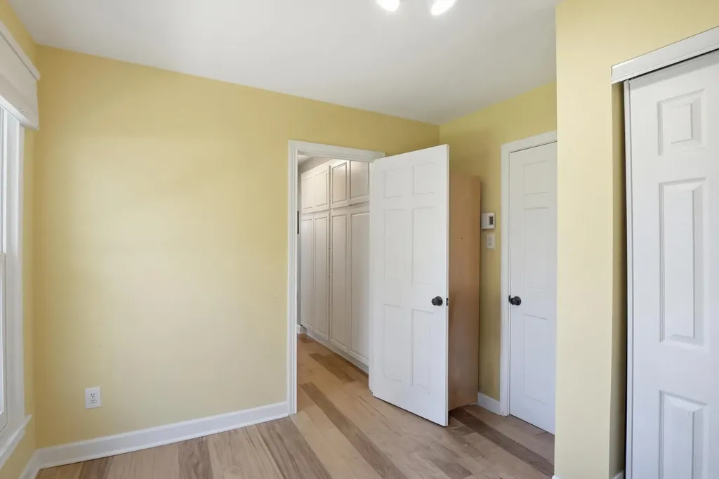 16195 Madoline Street Beverly Hills Village MI 48025