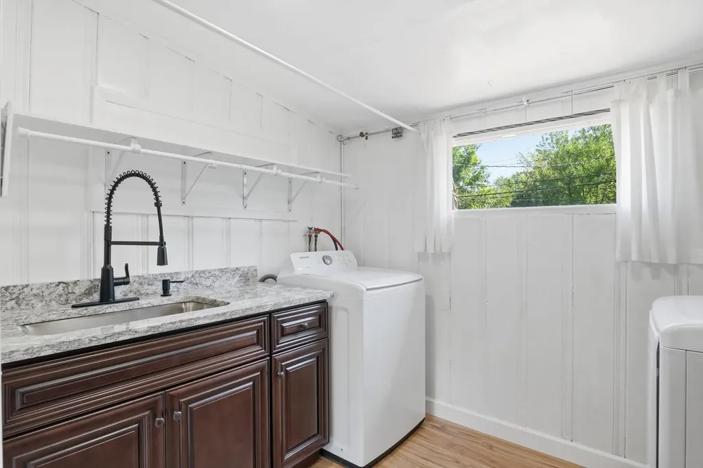16195 Madoline Street Beverly Hills Village MI 48025