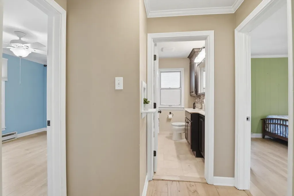16195 Madoline Street Beverly Hills Village MI 48025