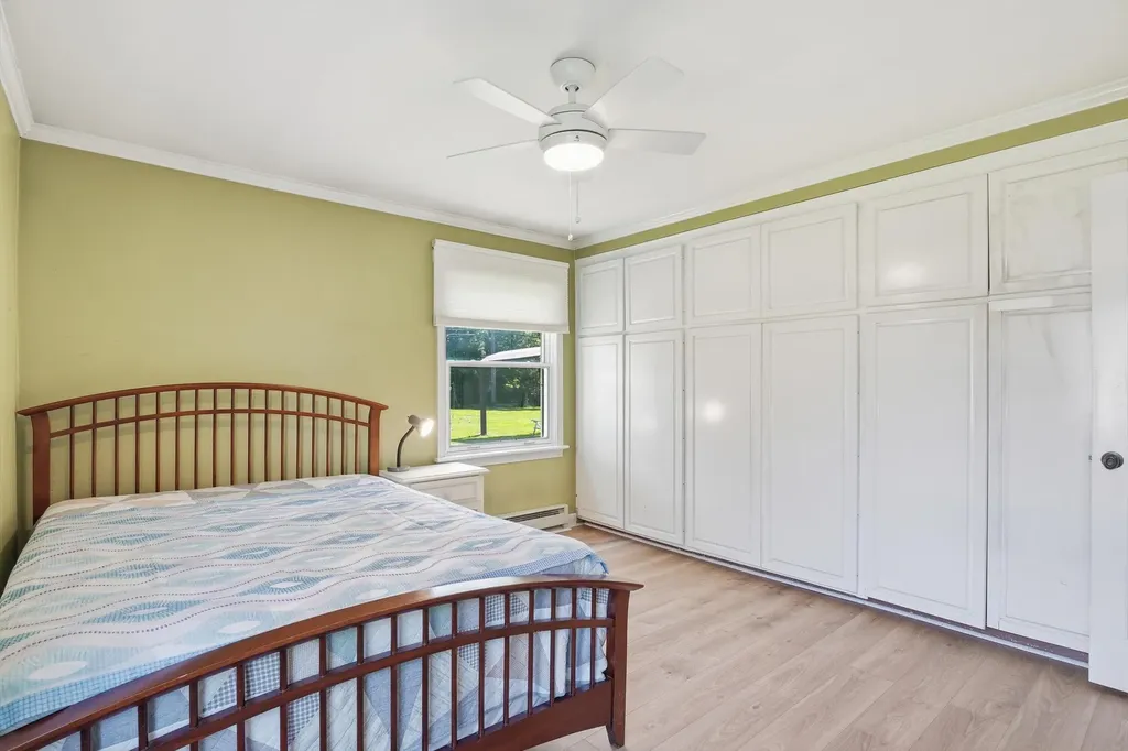 16195 Madoline Street Beverly Hills Village MI 48025