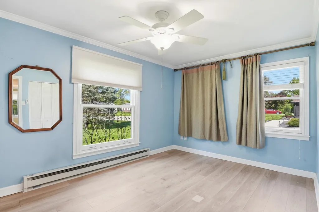 16195 Madoline Street Beverly Hills Village MI 48025