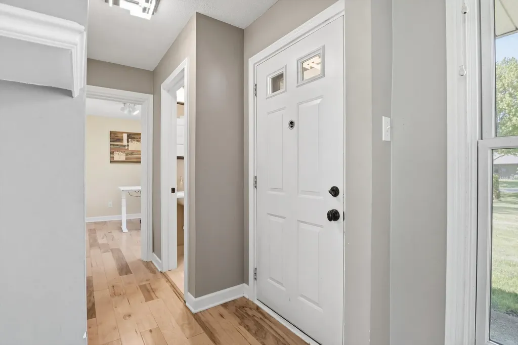 16195 Madoline Street Beverly Hills Village MI 48025