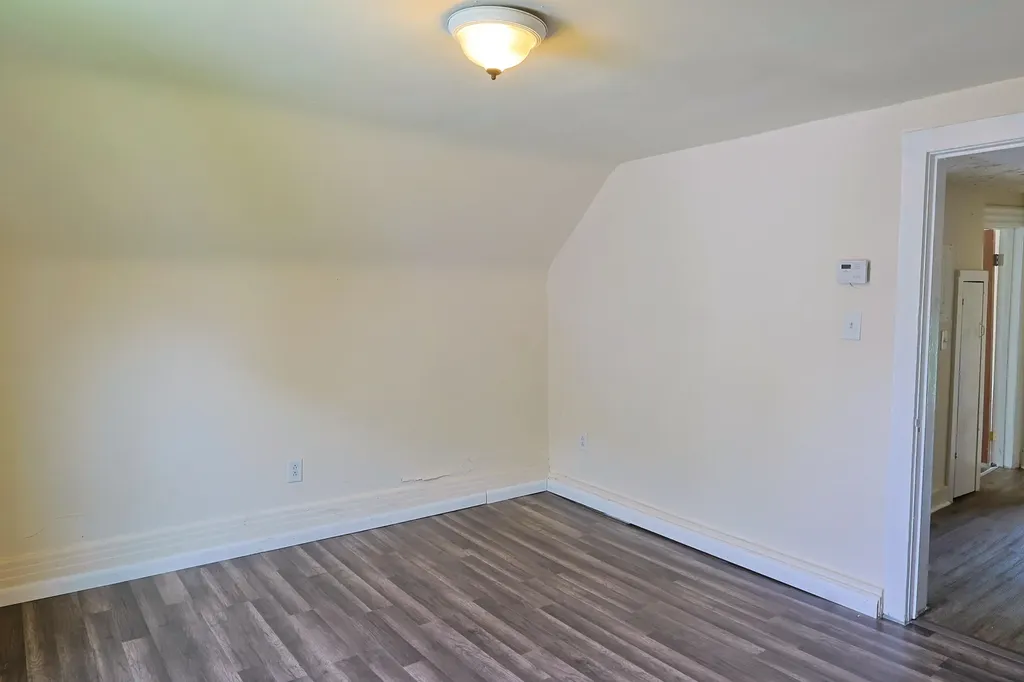 28 E Henry Street River Rouge City MI 48218
