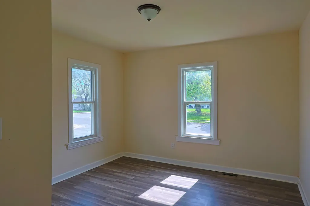 28 E Henry Street River Rouge City MI 48218