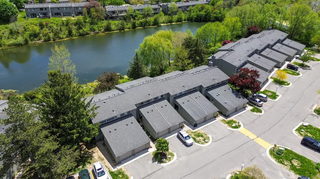 740 Peninsula Court Ann Arbor City MI 48105