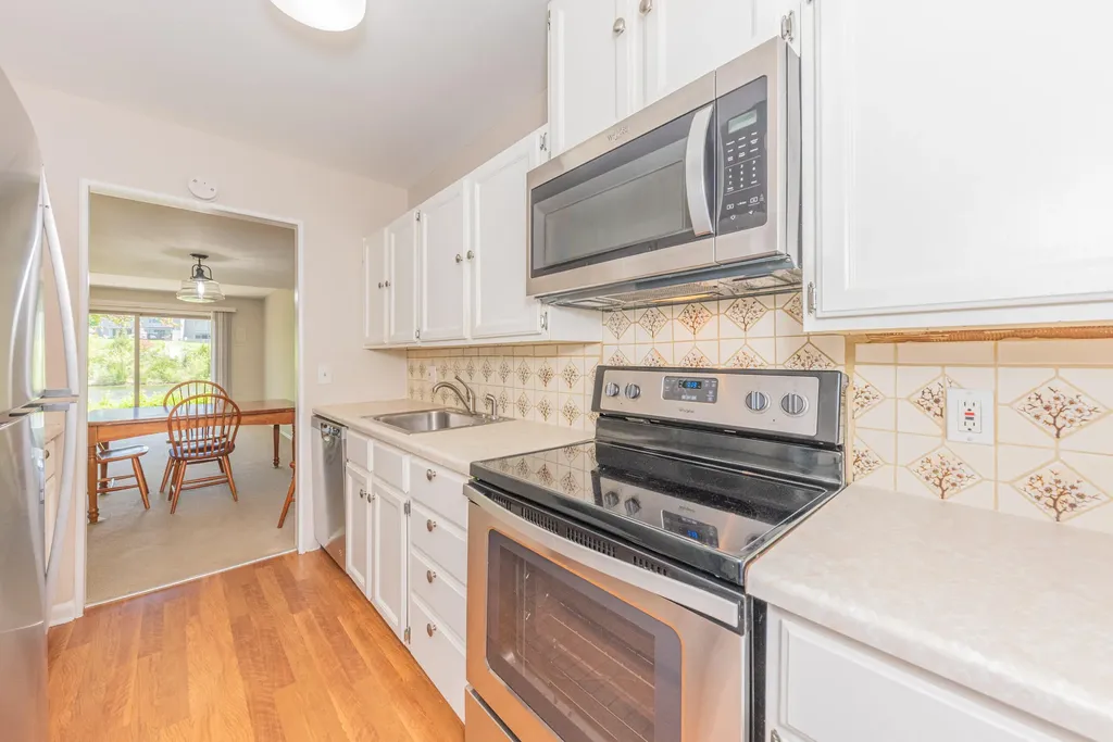 740 Peninsula Court Ann Arbor City MI 48105