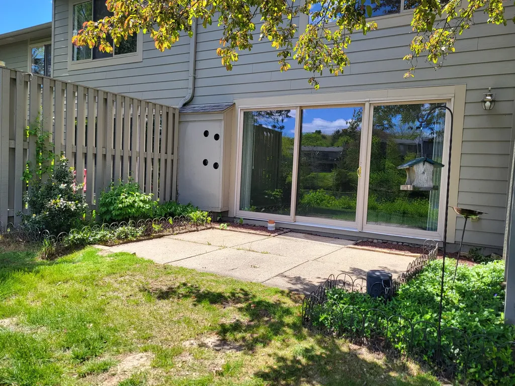 740 Peninsula Court Ann Arbor City MI 48105