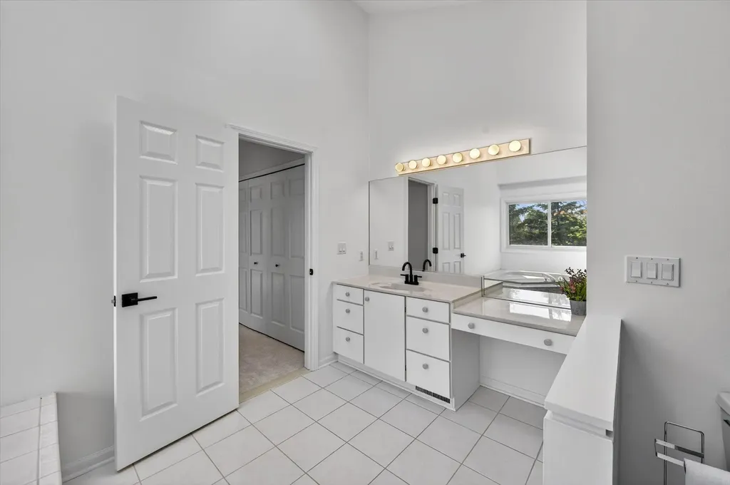 3232 Bellflower Court Scio Township MI 48103