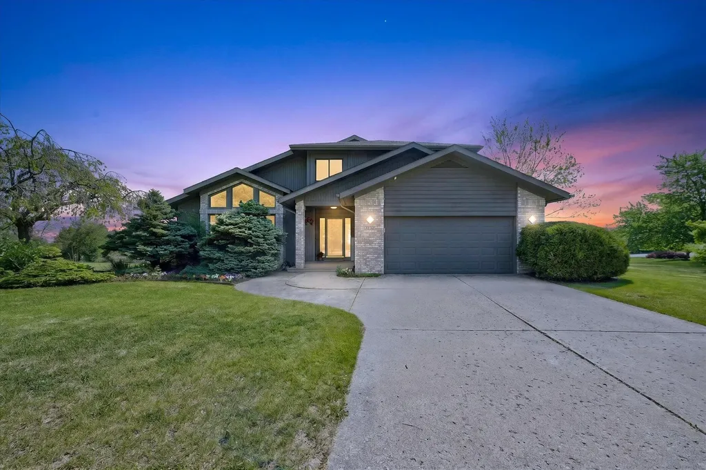 3232 Bellflower Court Scio Township MI 48103