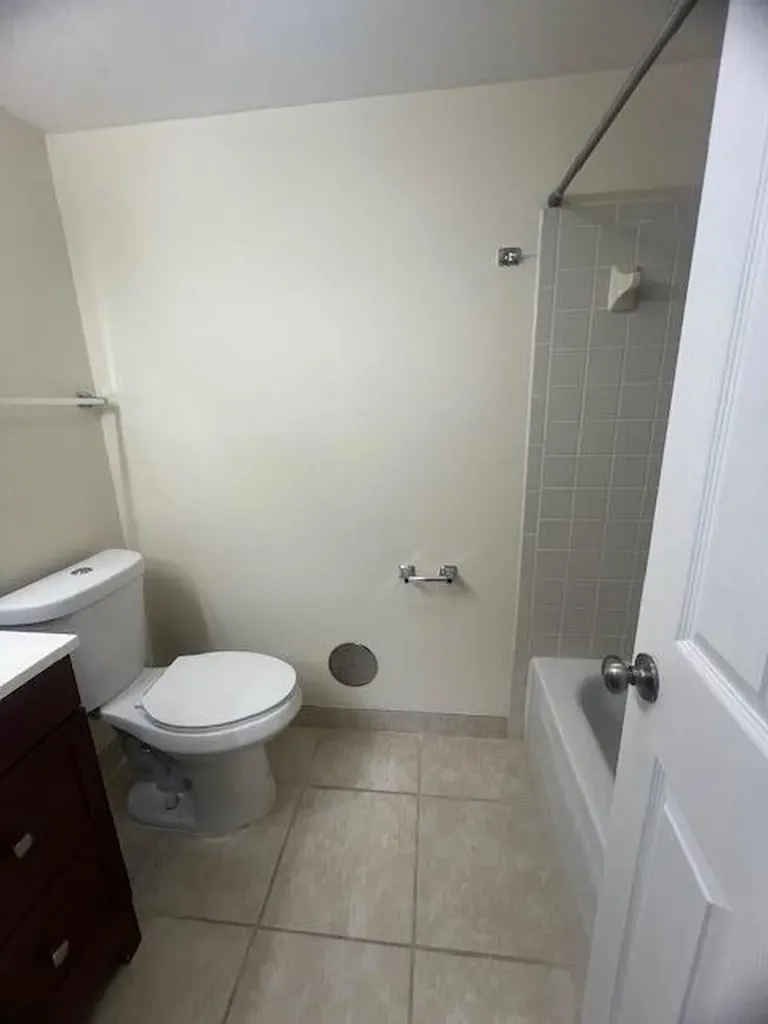 1472 W Chateau Vert Street Ypsilanti Charter Township MI 48197