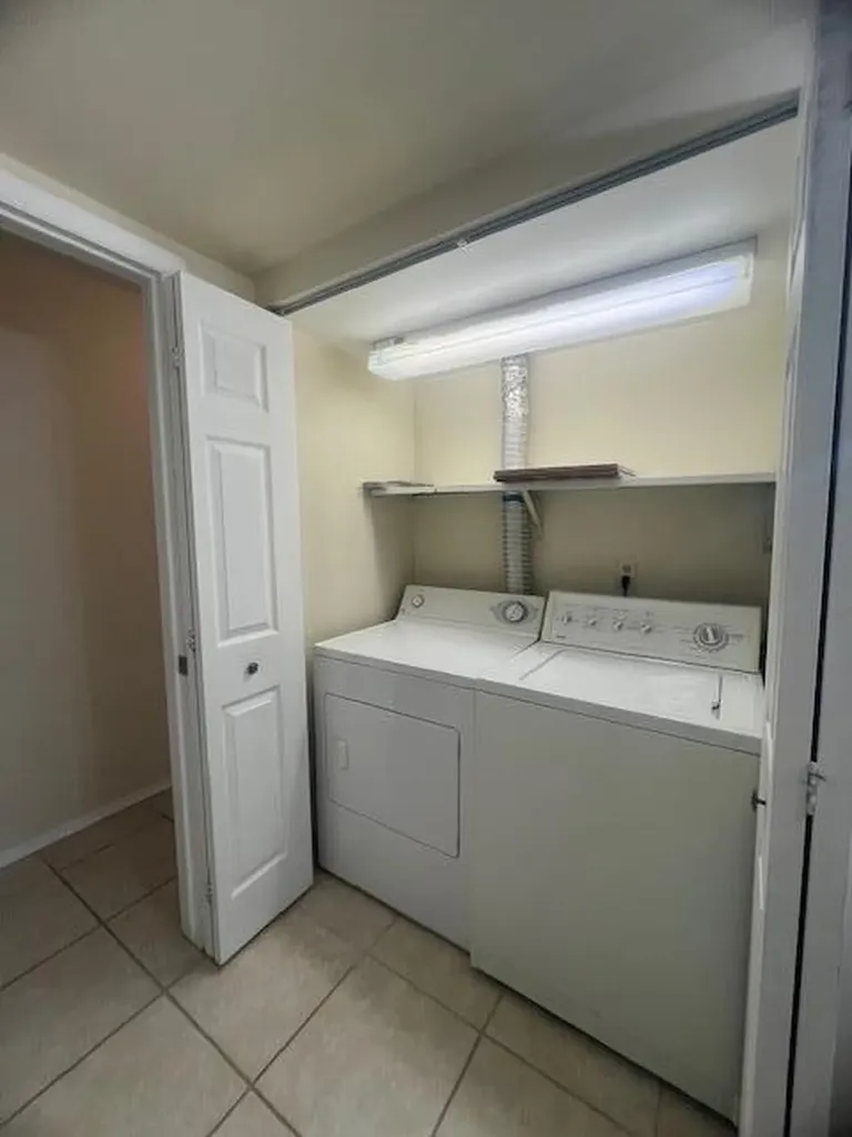 1472 W Chateau Vert Street Ypsilanti Charter Township MI 48197
