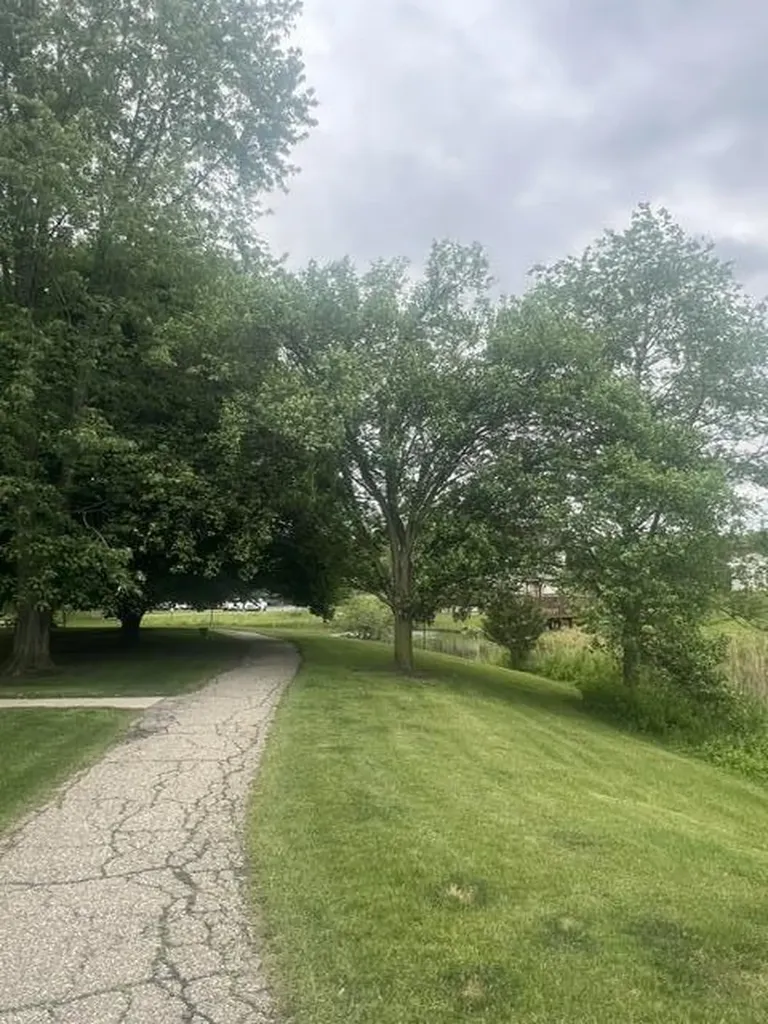 1472 W Chateau Vert Street Ypsilanti Charter Township MI 48197