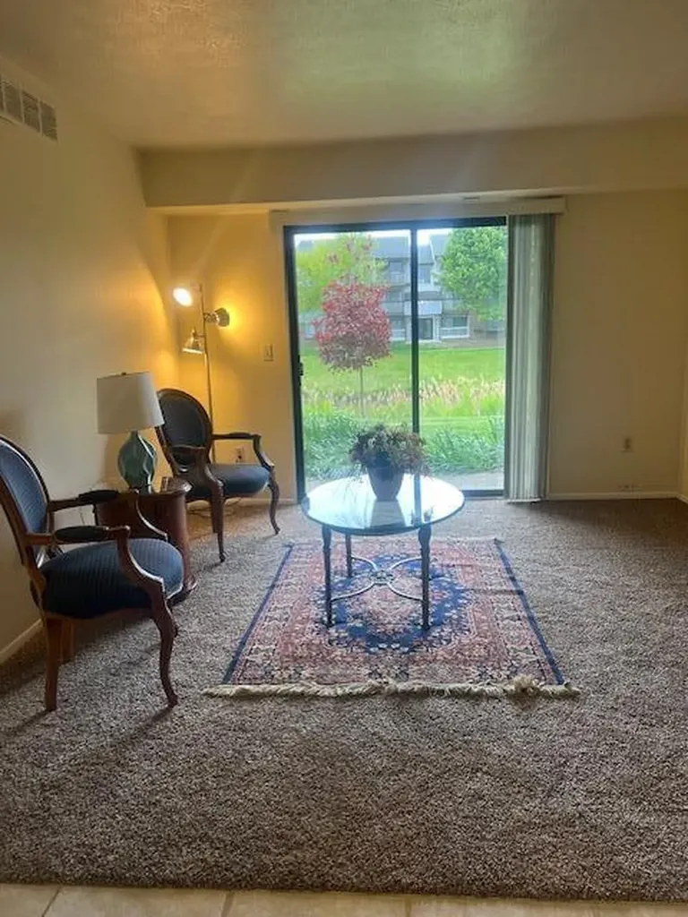 1472 W Chateau Vert Street Ypsilanti Charter Township MI 48197