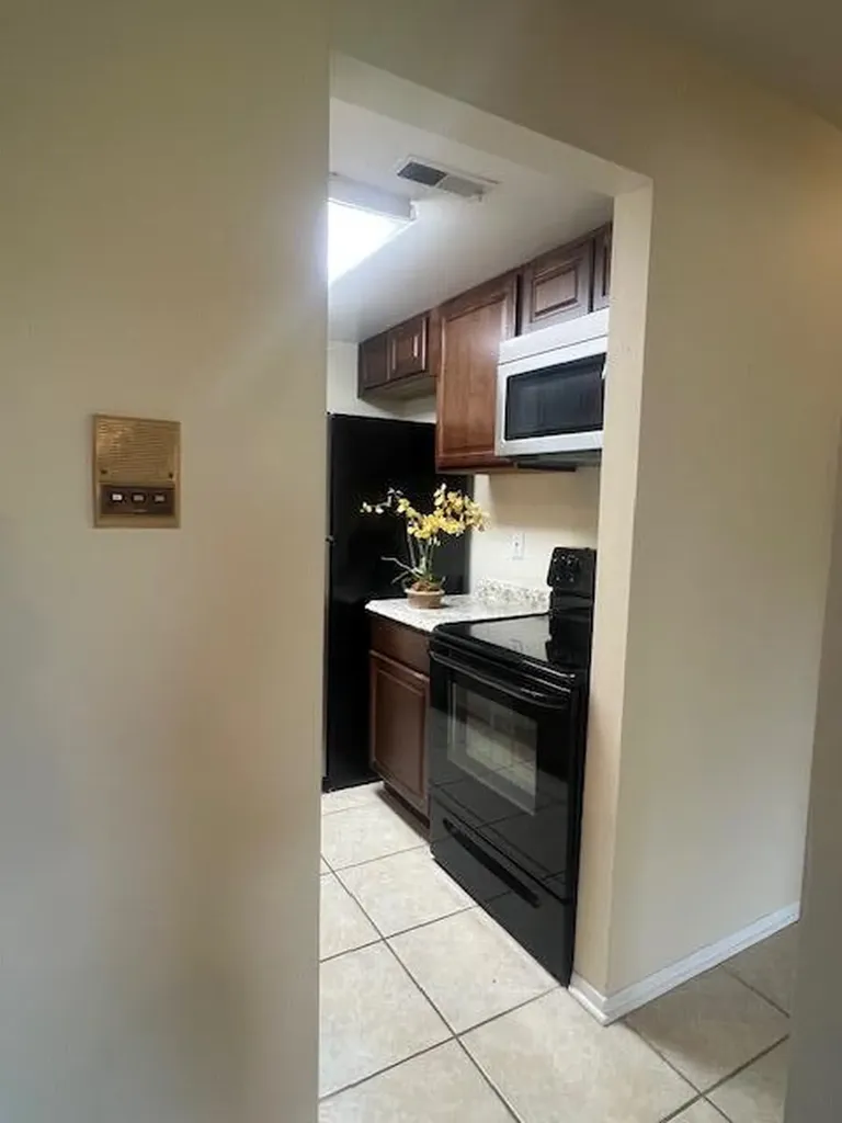 1472 W Chateau Vert Street Ypsilanti Charter Township MI 48197