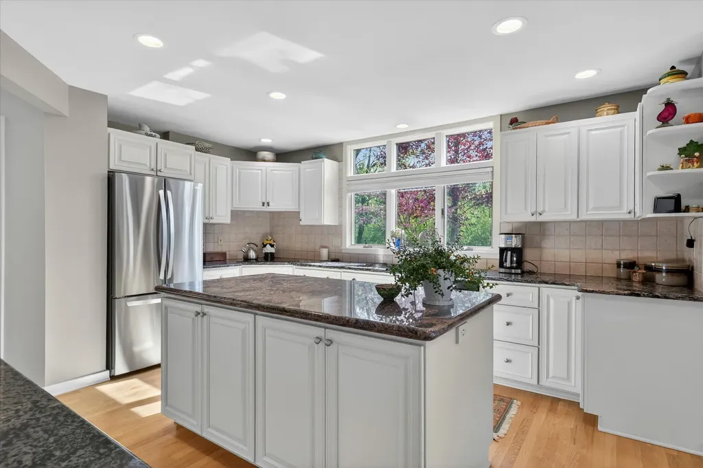 2525 Hickory Road Scio Township MI 48103