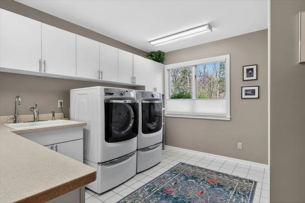 2525 Hickory Road Scio Township MI 48103