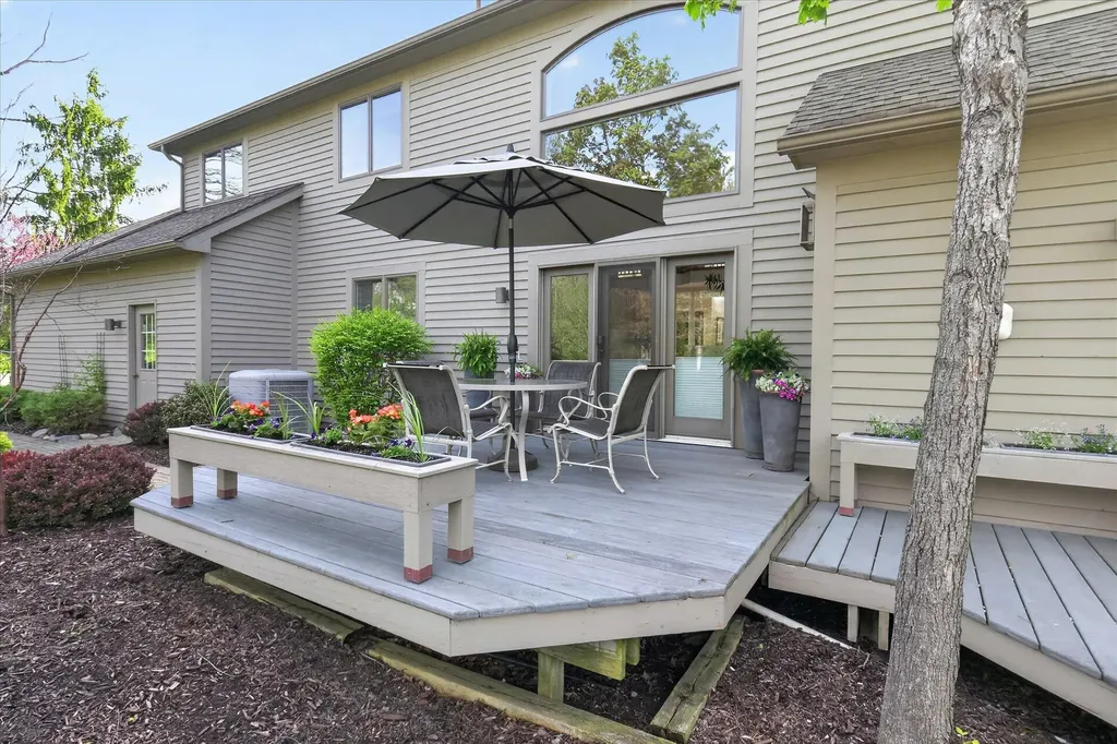 2525 Hickory Road Scio Township MI 48103