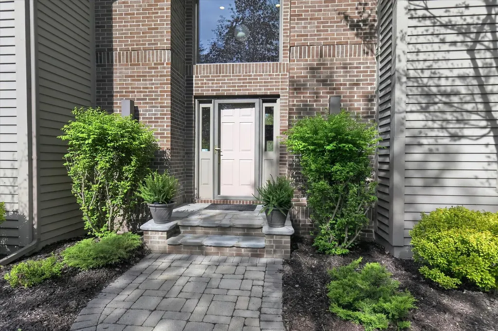 2525 Hickory Road Scio Township MI 48103