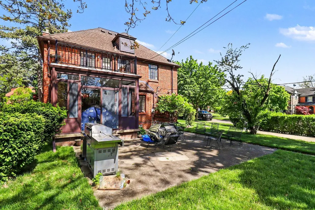 19181 Berkeley Road Detroit City MI 48221