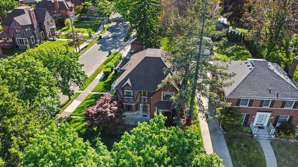 19181 Berkeley Road Detroit City MI 48221