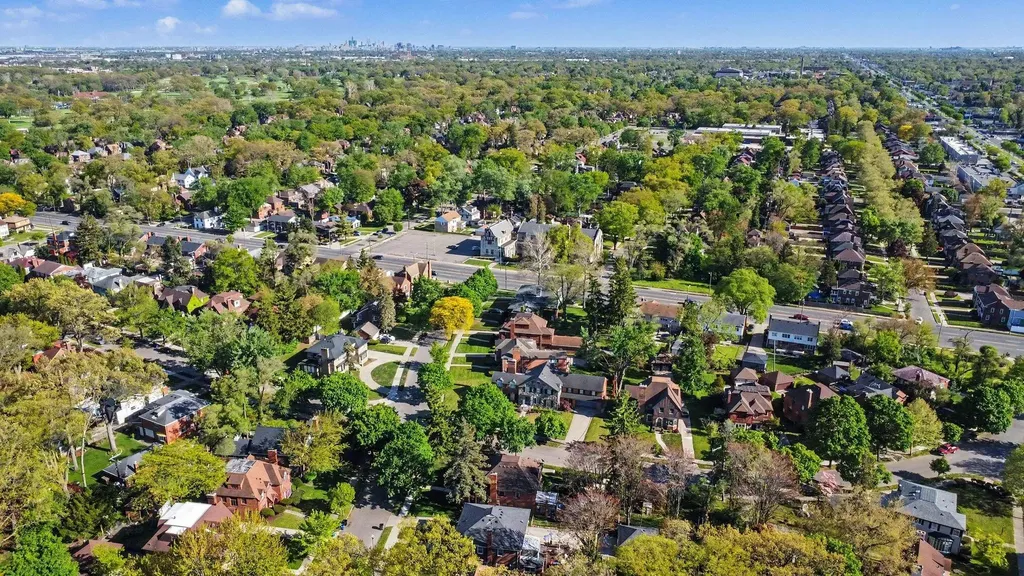 19181 Berkeley Road Detroit City MI 48221