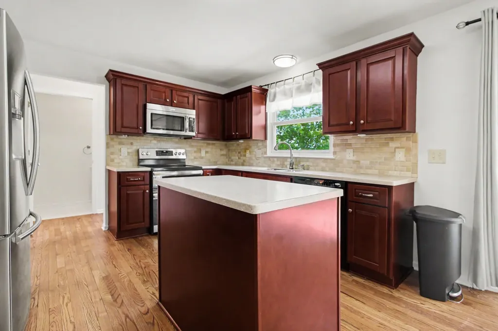 7469 Dover Drive Ypsilanti Charter Township MI 48197