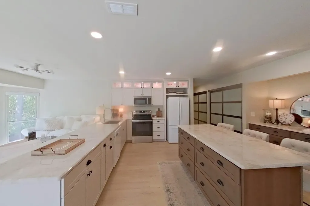 8159 Colony Drive Grosse Ile Township MI 48138
