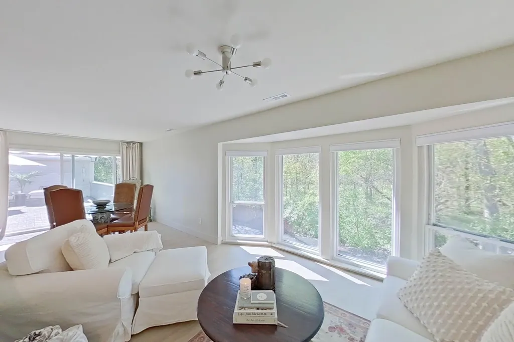 8159 Colony Drive Grosse Ile Township MI 48138