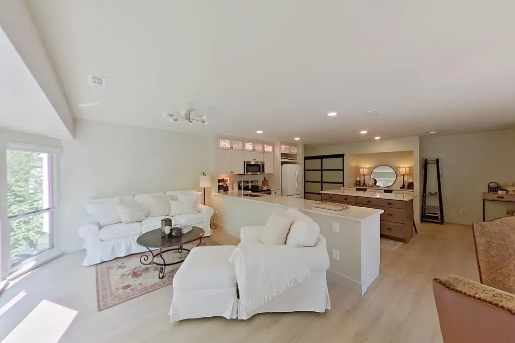 8159 Colony Drive Grosse Ile Township MI 48138