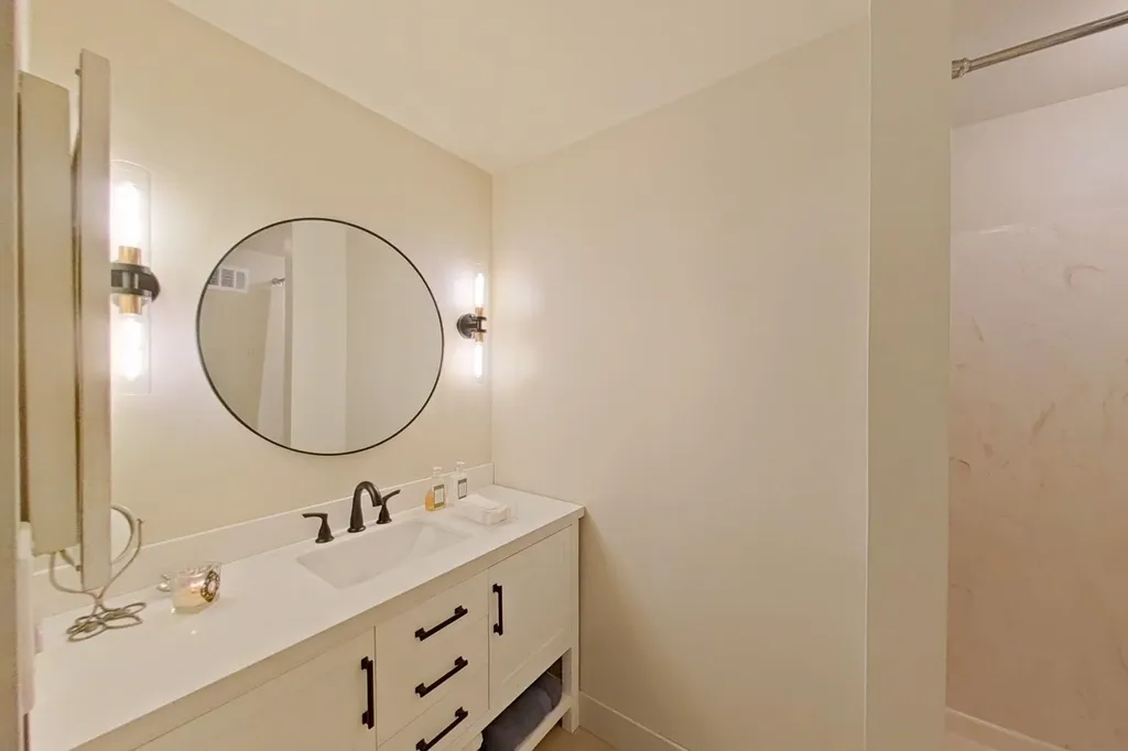 8159 Colony Drive Grosse Ile Township MI 48138