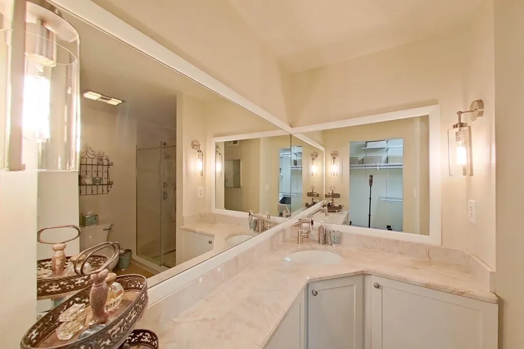 8159 Colony Drive Grosse Ile Township MI 48138