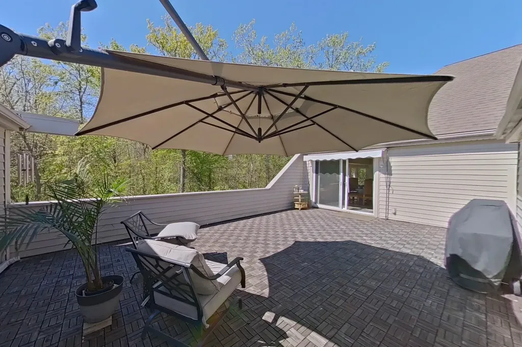 8159 Colony Drive Grosse Ile Township MI 48138