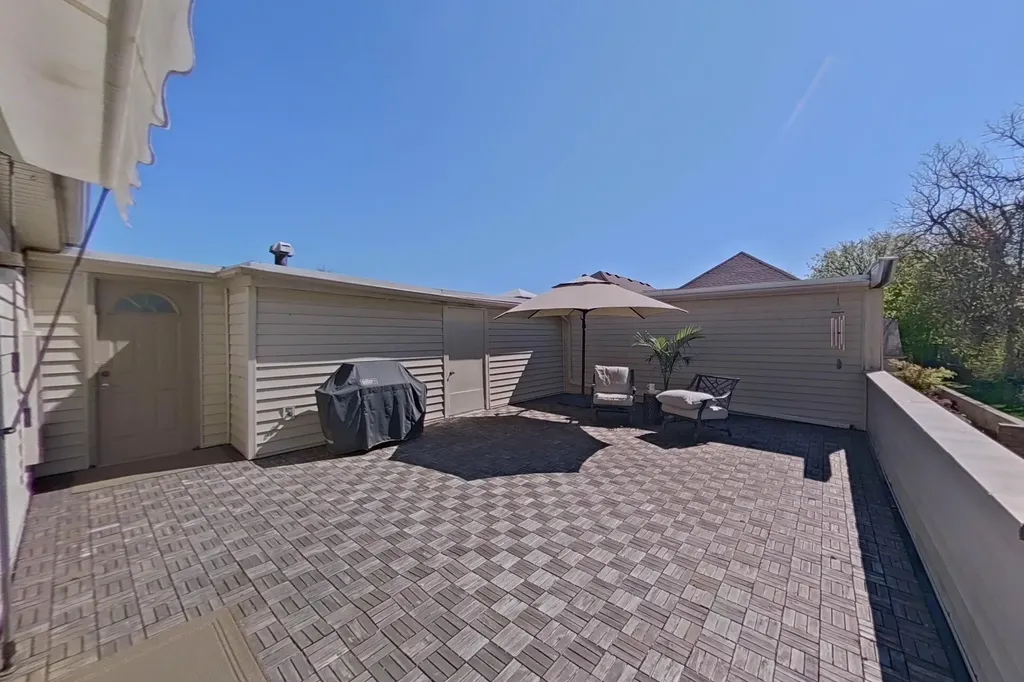 8159 Colony Drive Grosse Ile Township MI 48138