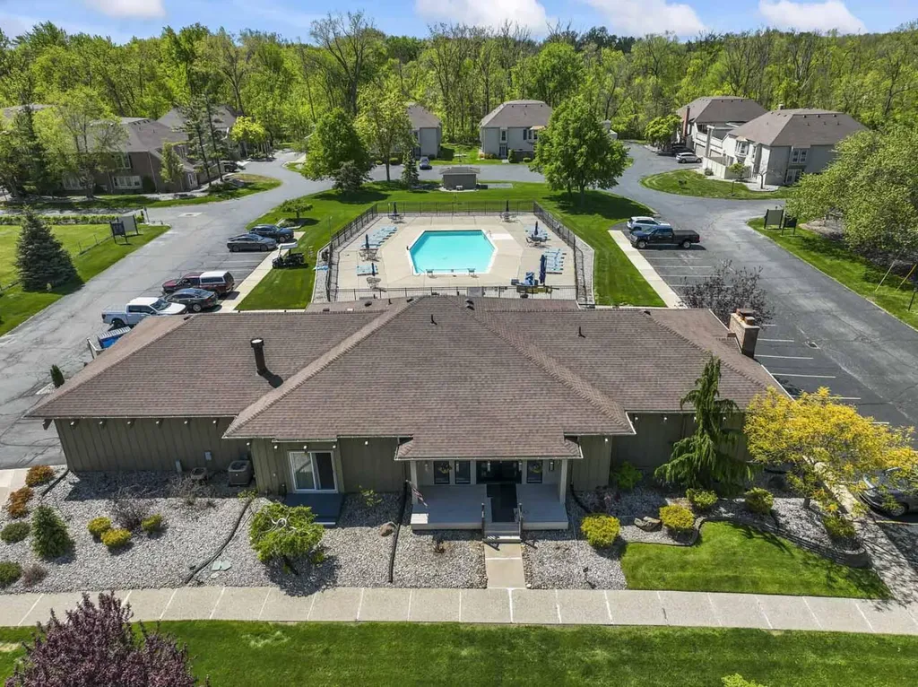 8159 Colony Drive Grosse Ile Township MI 48138