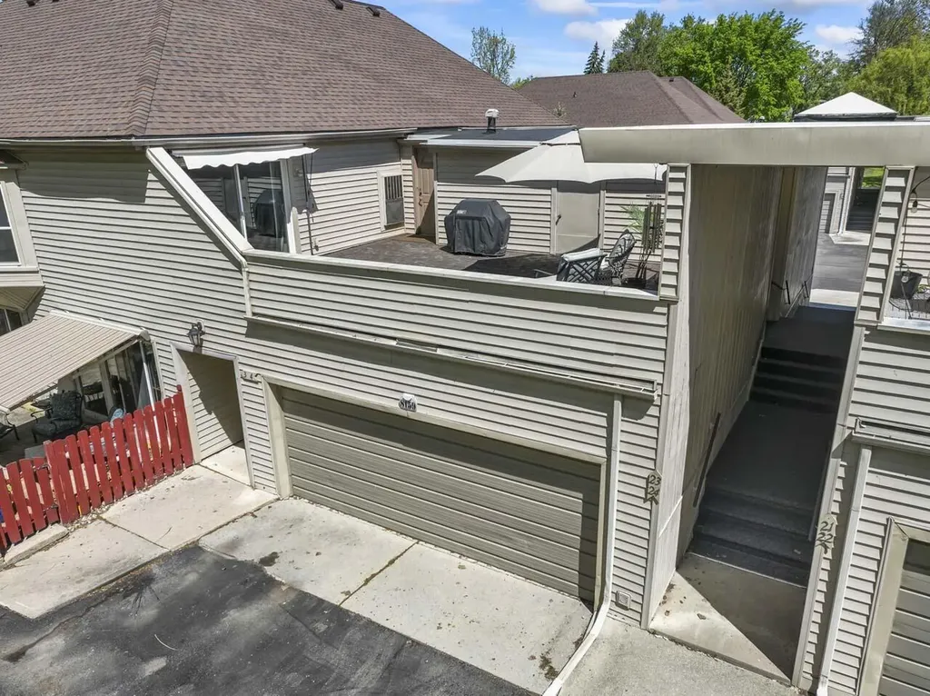 8159 Colony Drive Grosse Ile Township MI 48138