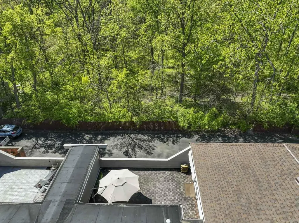 8159 Colony Drive Grosse Ile Township MI 48138
