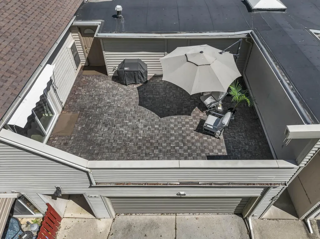 8159 Colony Drive Grosse Ile Township MI 48138
