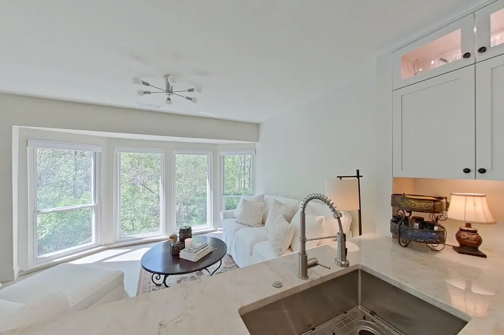 8159 Colony Drive Grosse Ile Township MI 48138