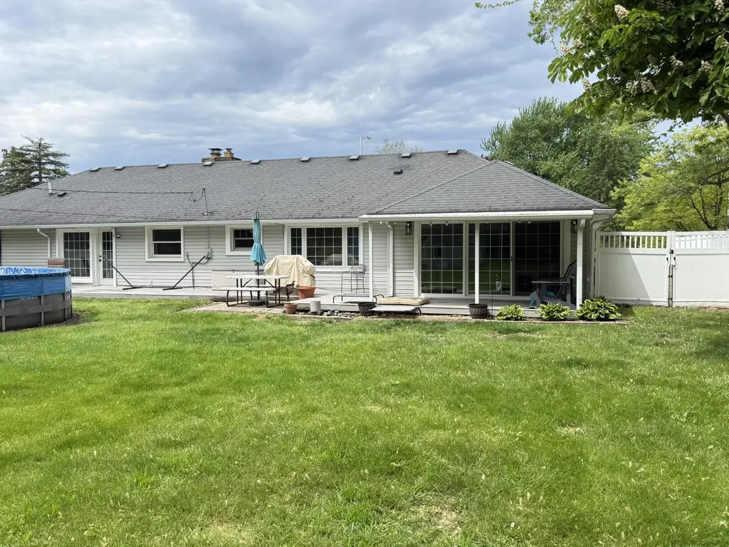 14231 Racho Boulevard Taylor City MI 48180