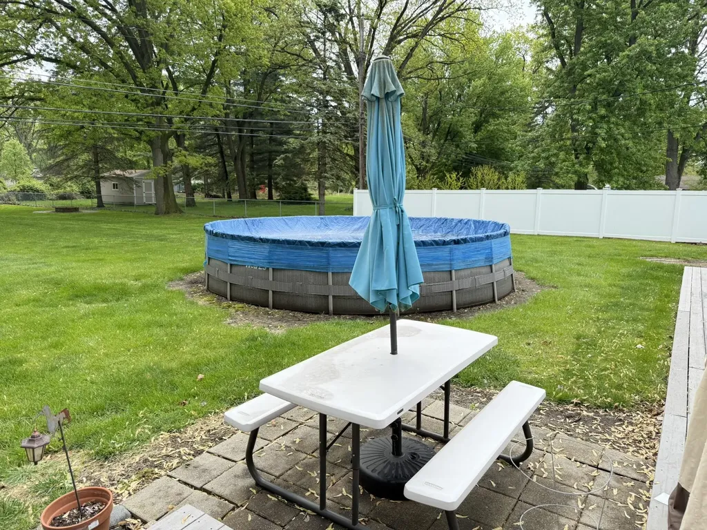 14231 Racho Boulevard Taylor City MI 48180