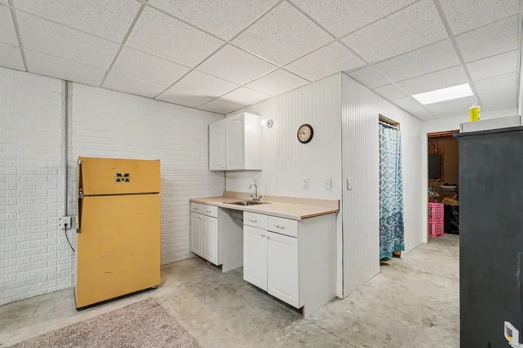 4003 Eastbridge Road Stockbridge Village MI 49285