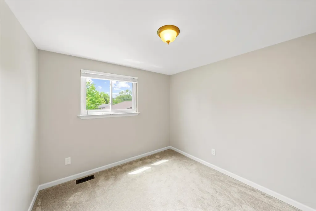 15420 Burr Street Taylor City MI 48180