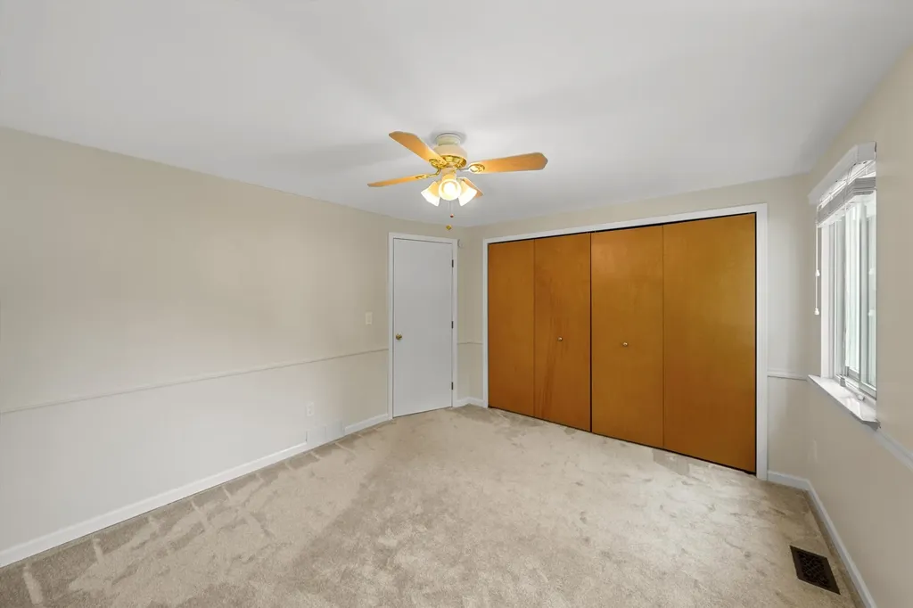 15420 Burr Street Taylor City MI 48180