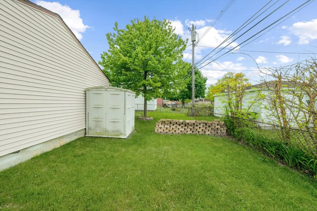 15420 Burr Street Taylor City MI 48180