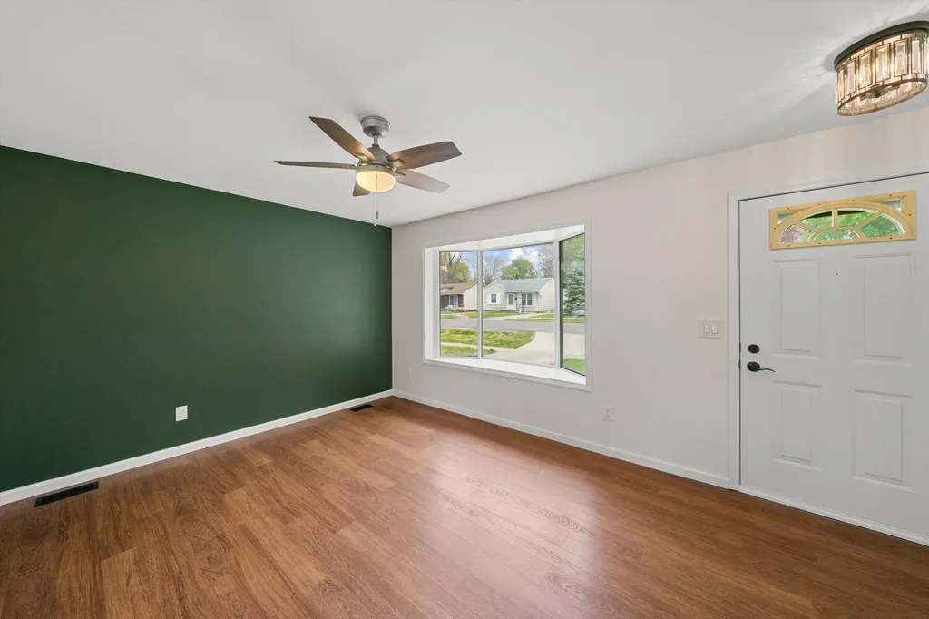 15420 Burr Street Taylor City MI 48180