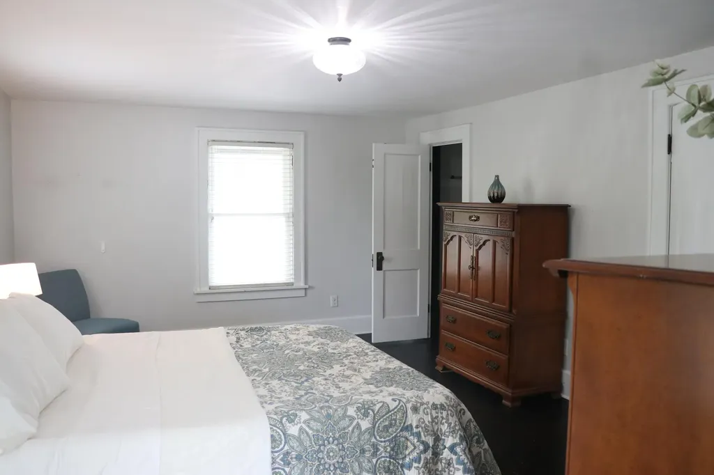 421 E 6th Street Monroe City MI 48161
