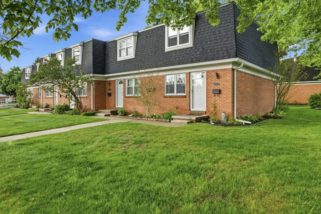 45315 Kensington Street Utica City MI 48317